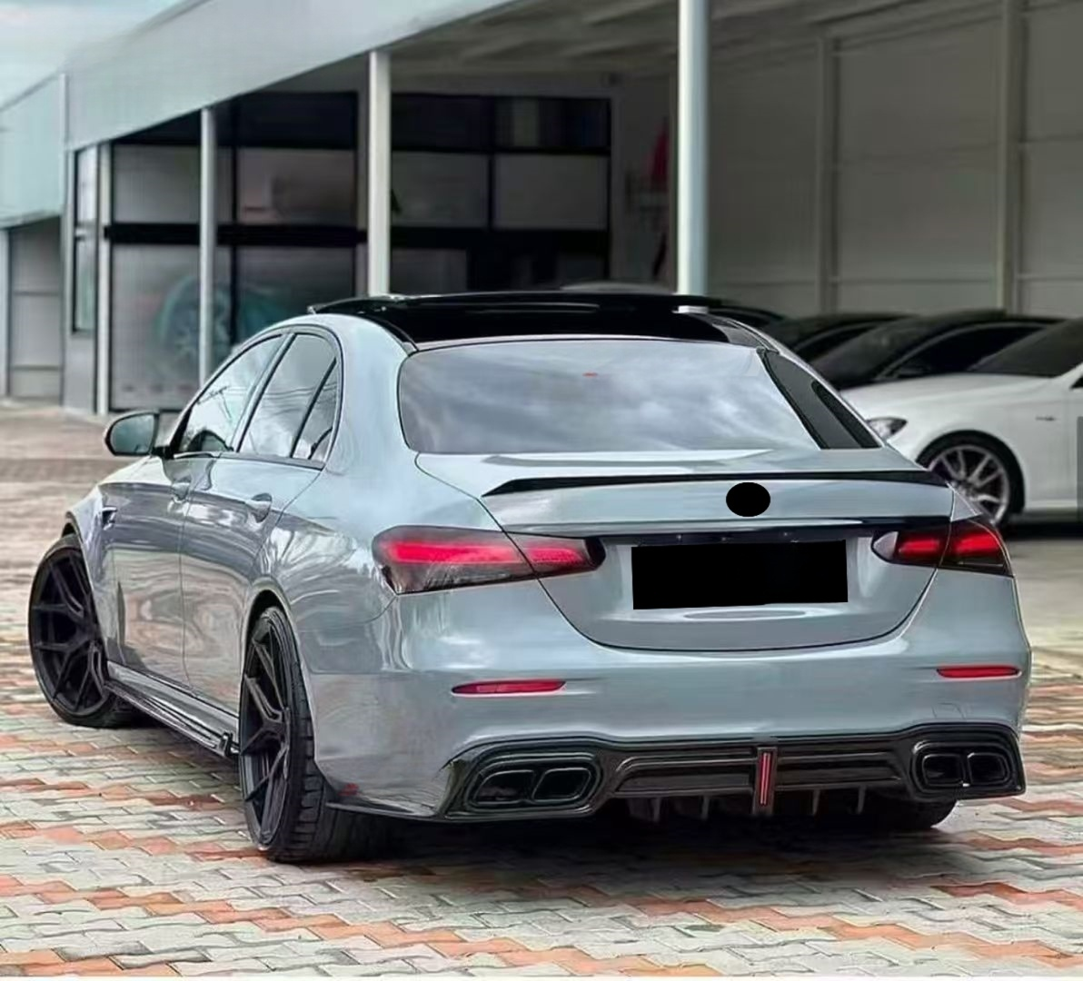 Real Carbon Fiber Rear Diffuser for Mercedes Benz W213 E-Class E53 E63 E63S 4-Door 2017-2022 Rear Bumper Splitter
