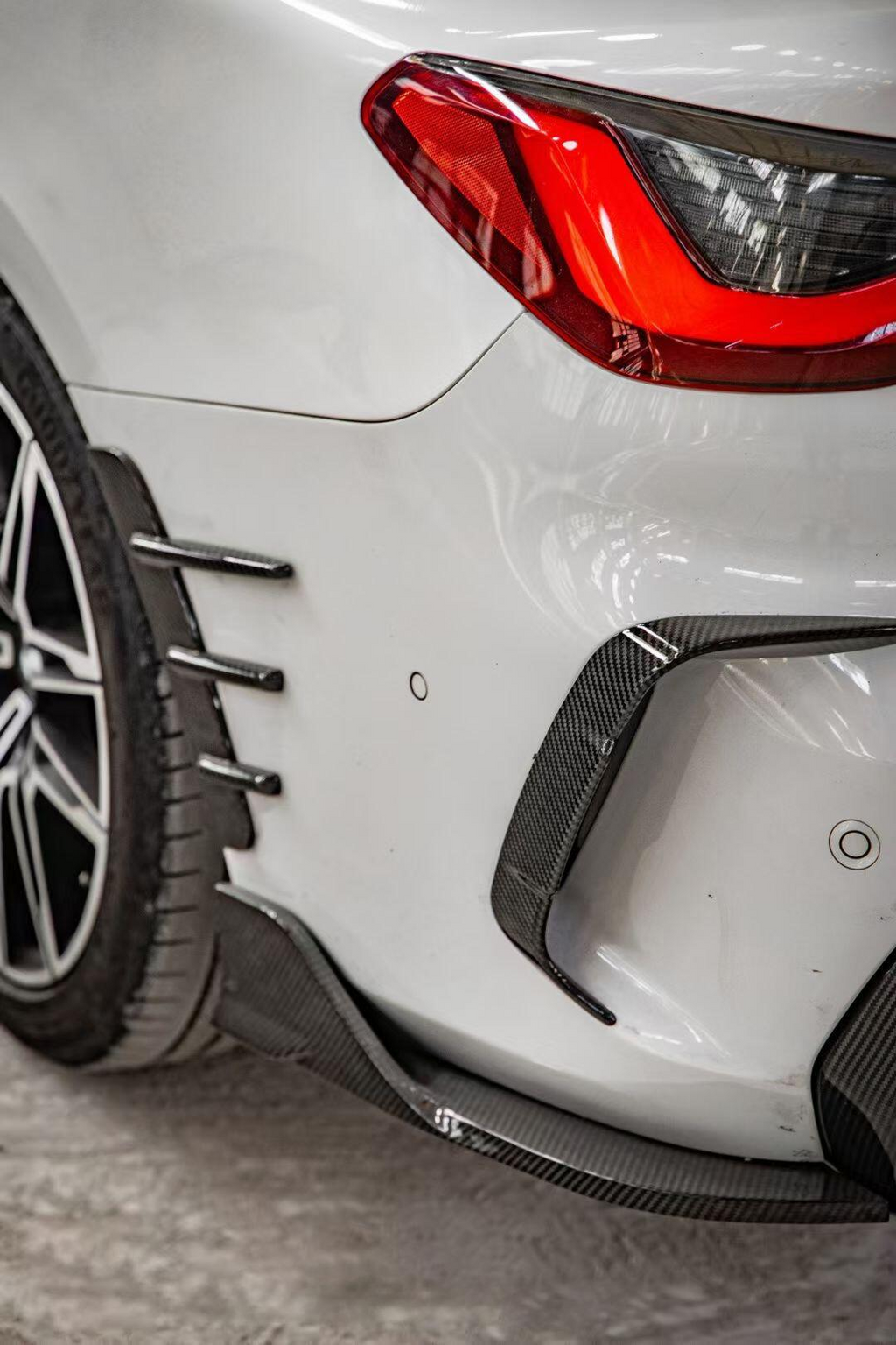 Carbon Fiber Rear Bumper Air Vent Trim for BMW 4 Series G22 G23 Coupe 2020+ Carbon Rear Splitter Lip Side Wing Body Kit