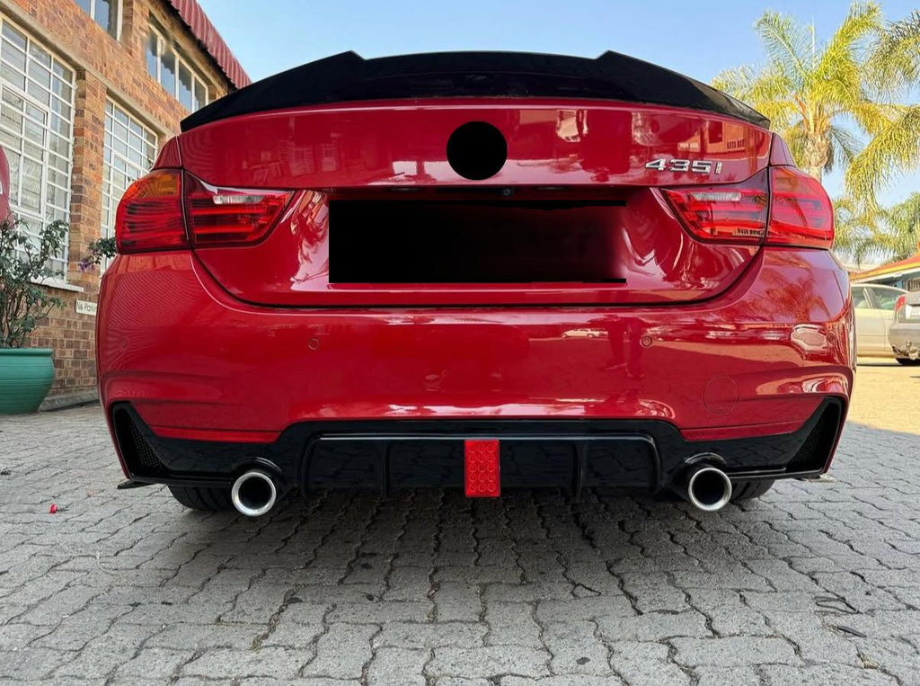 High Quality MP Style Carbon Fiber Rear Bumper Diffuser for BMW 4 Series F32 F33 Coupe 2012-2019 Carbon Fiber Diffuser With LED